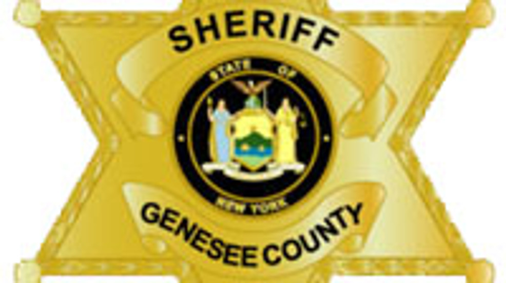 Man charged with DWI in sheriff's parking lot