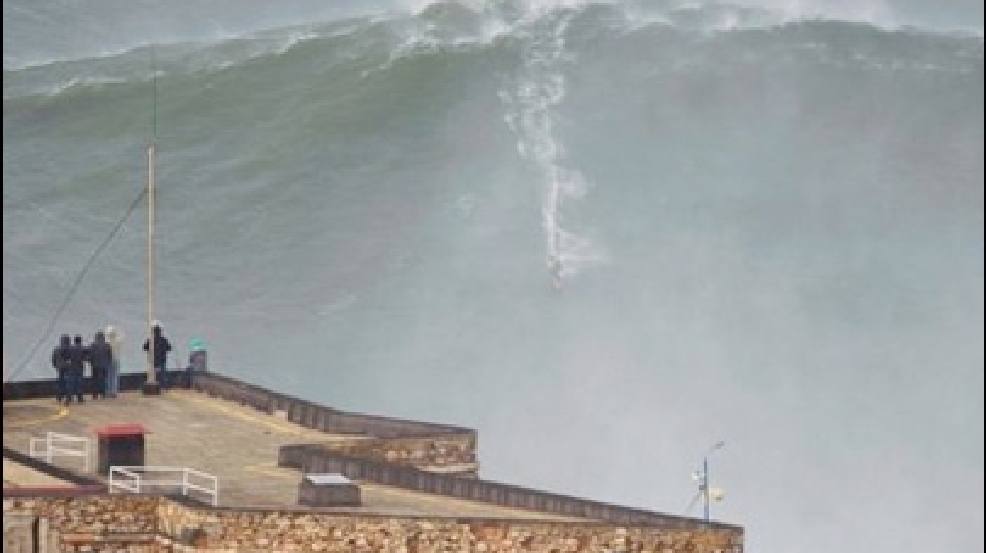 130129_massive_wave.jpg