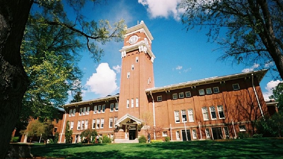 800px-Byran_Hall.jpg
