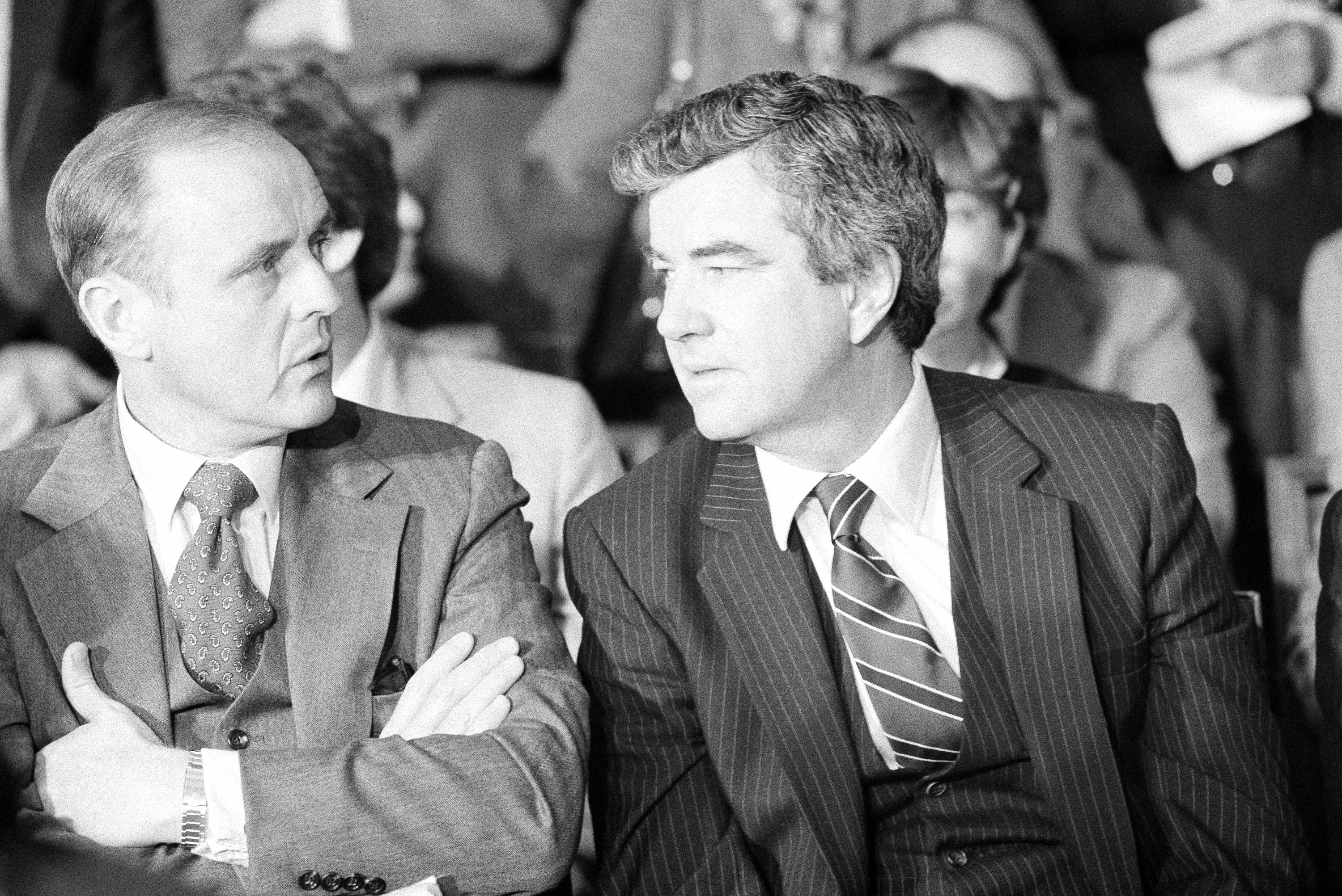 What Is Uber Black >> Jerry Parr, Secret Service agent who helped save Ronald Reagan, dies at 85 | WJLA What Is Uber Black >> Jerry Parr, Secret Service agent who helped save Ronald Reagan, dies at 85 | WJLA