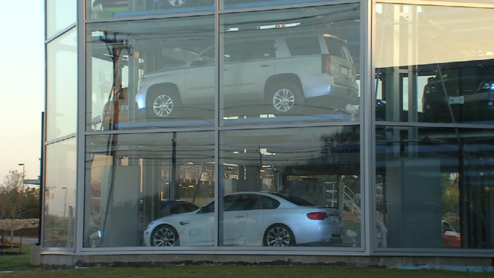 Carvana Car vending machine now open for business in San Antonio WOAI