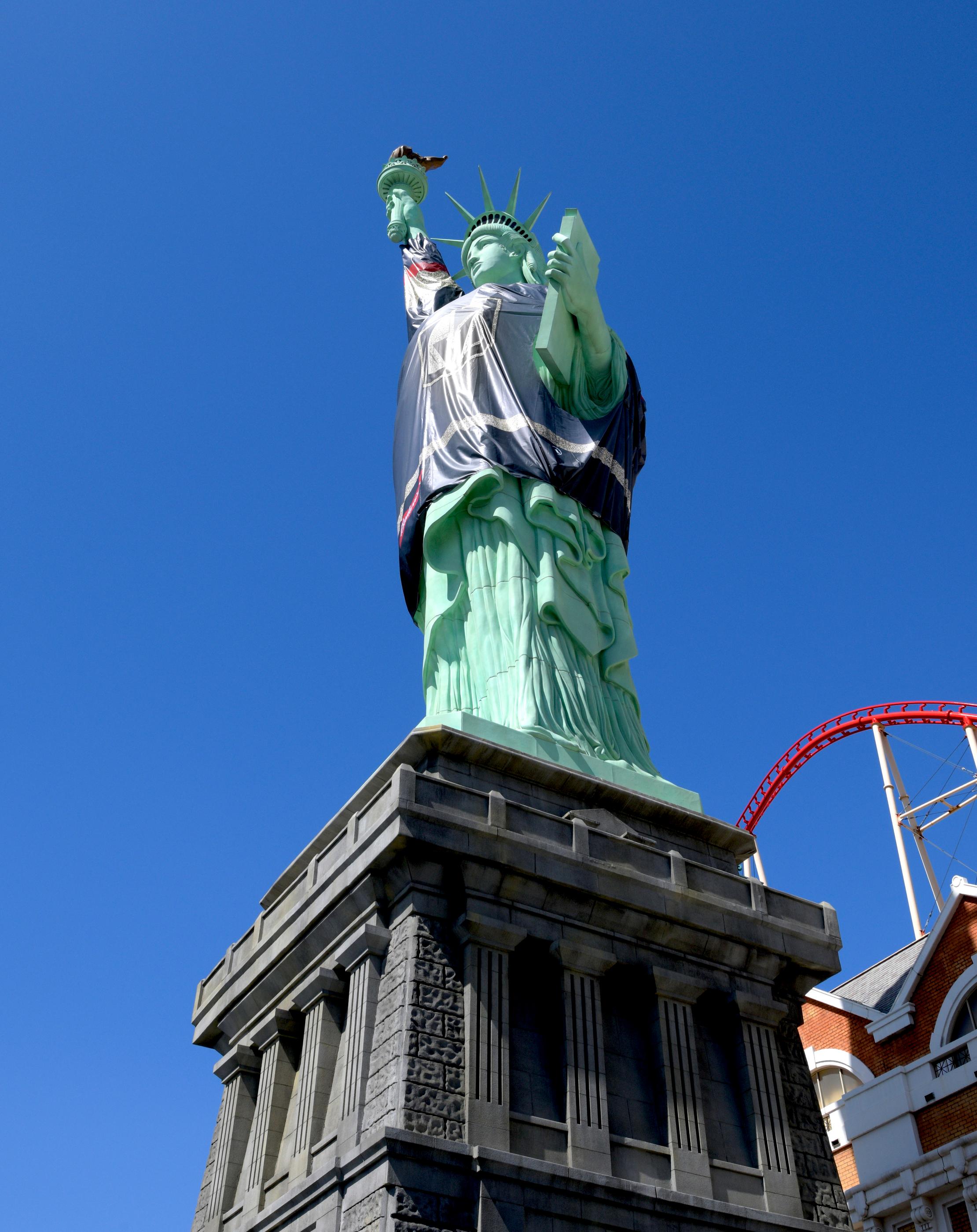 Statue of Liberty at NYNY ready for Vegas Golden Knights playoff game