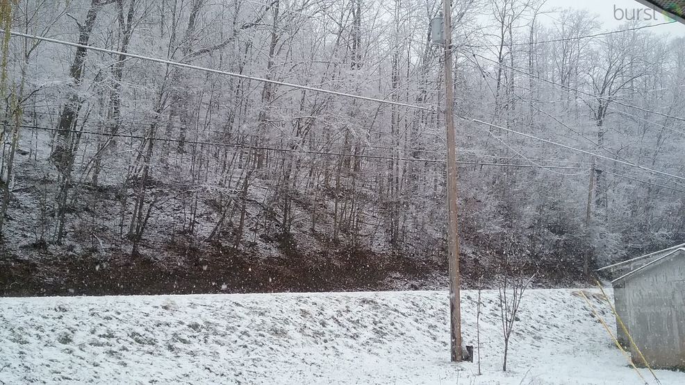 Heavy snow hits southeast West Virginia; advisory in effect through