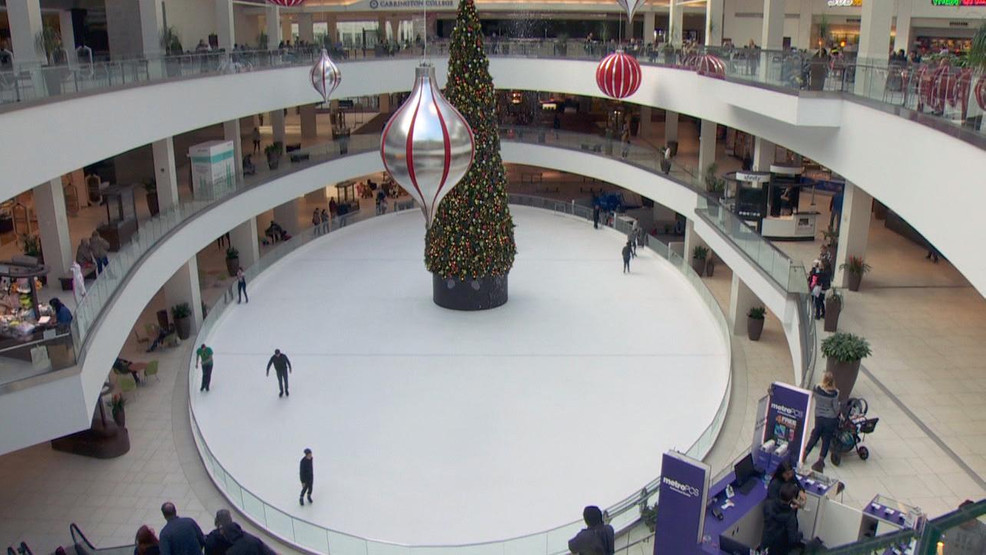 Lloyd Center back shoppers KATU