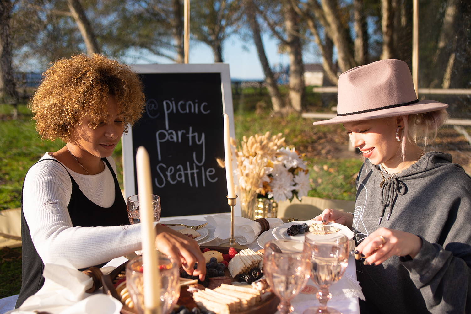 Photos Luxury popup picnics for date nights, anniversaries, birthdays