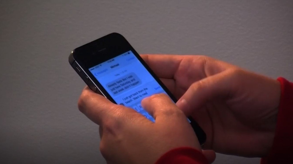 Illinois Lawmakers Propose Bill To Add Sexting To Sexual Education