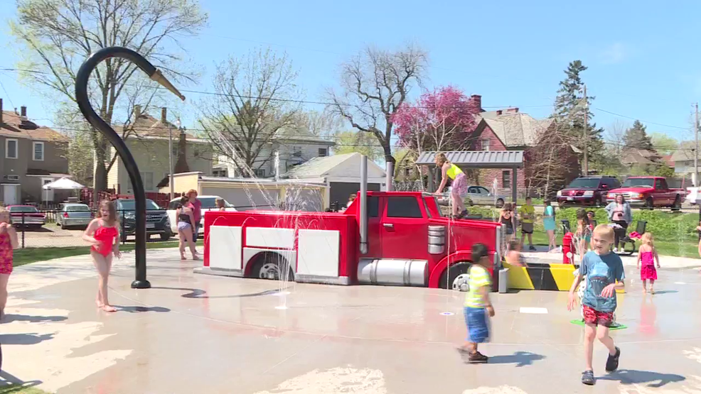 5th splash pad opens in Sioux City in Rose Hill Park KMEG