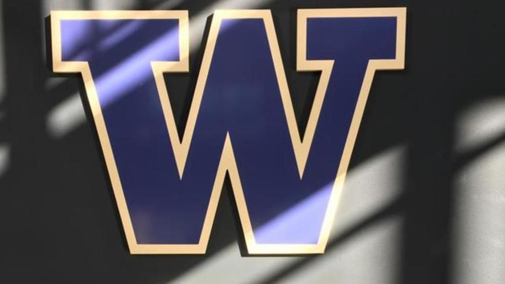 UW Baseball KOMO 901.jpg UW Baseball KOMO 901.jpg