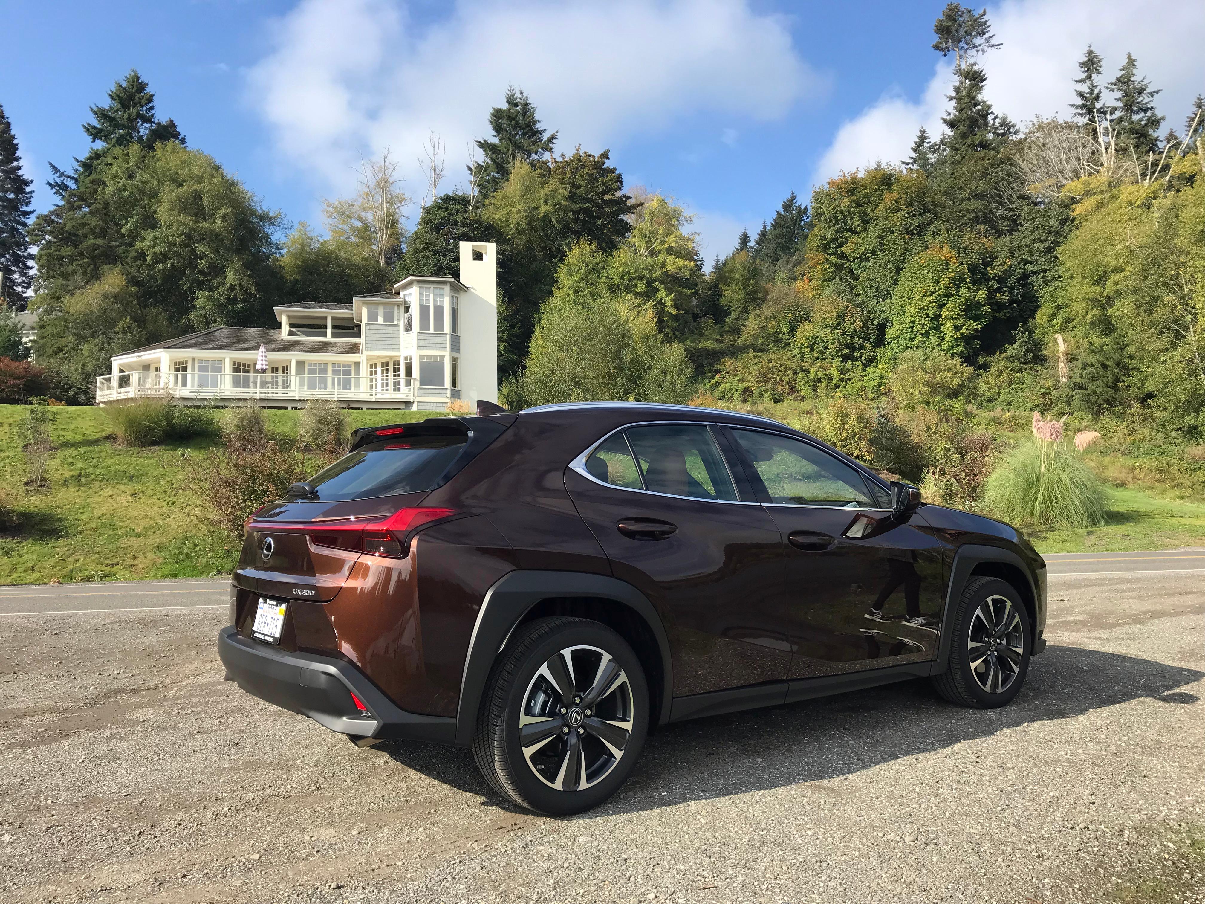 2019 lexus ux200 (sinclair broadcast group / jill ciminillo)