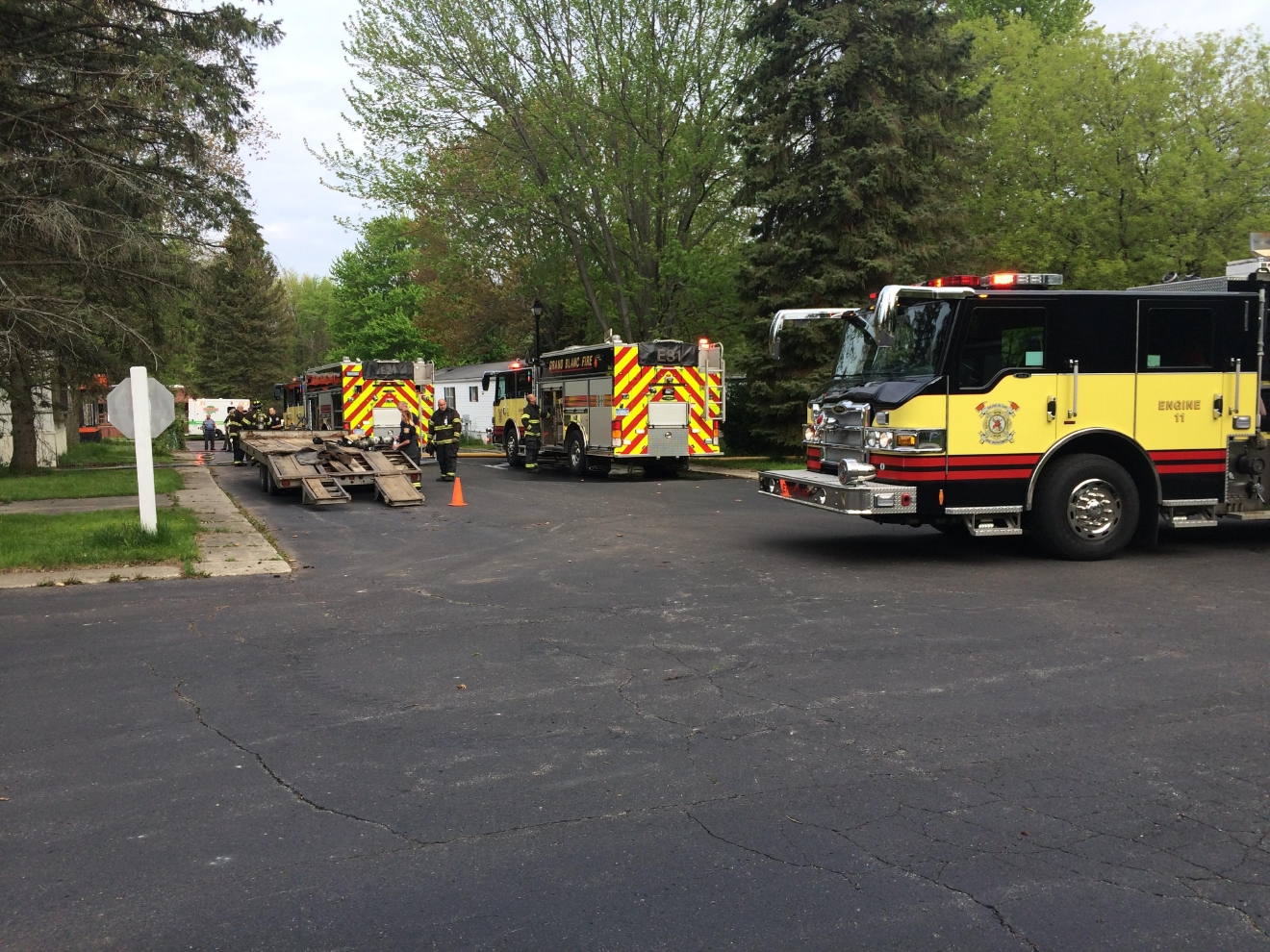 Crews battled fire in Grand Blanc Township WEYI