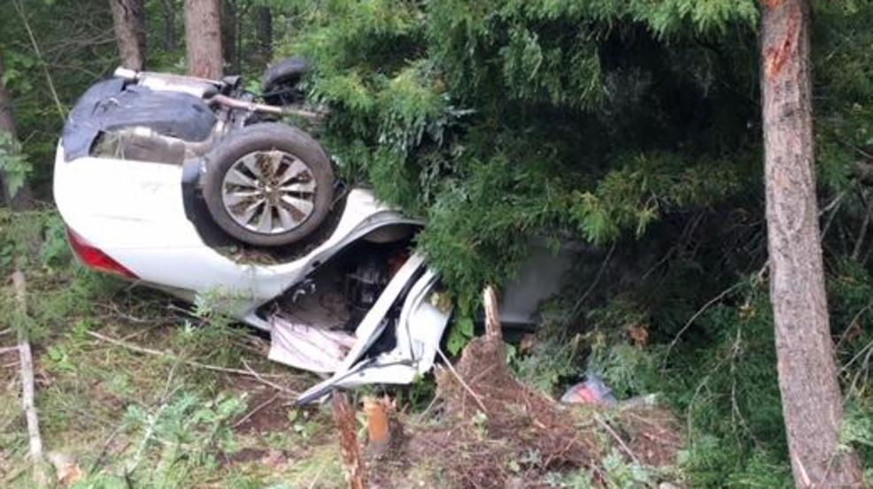 Man flees scene of Madison crash, leaves woman seriously injured WGME