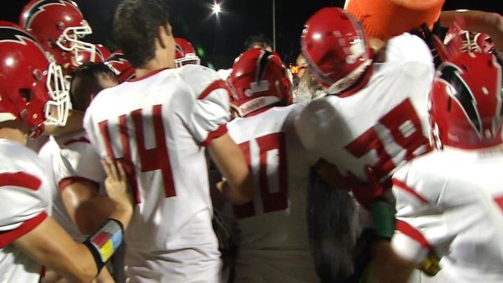 Glorious Night for Glenwood, Titans reflect on ending streak against SHG GLENWOOD BEATS SHG 4.jpg
