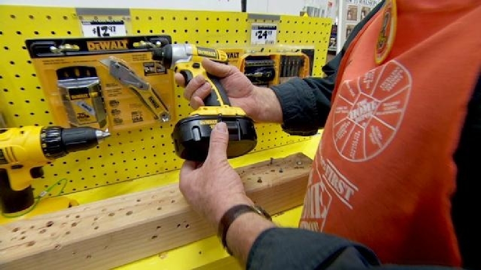 AMNWHOMEDEPOT122112.jpg